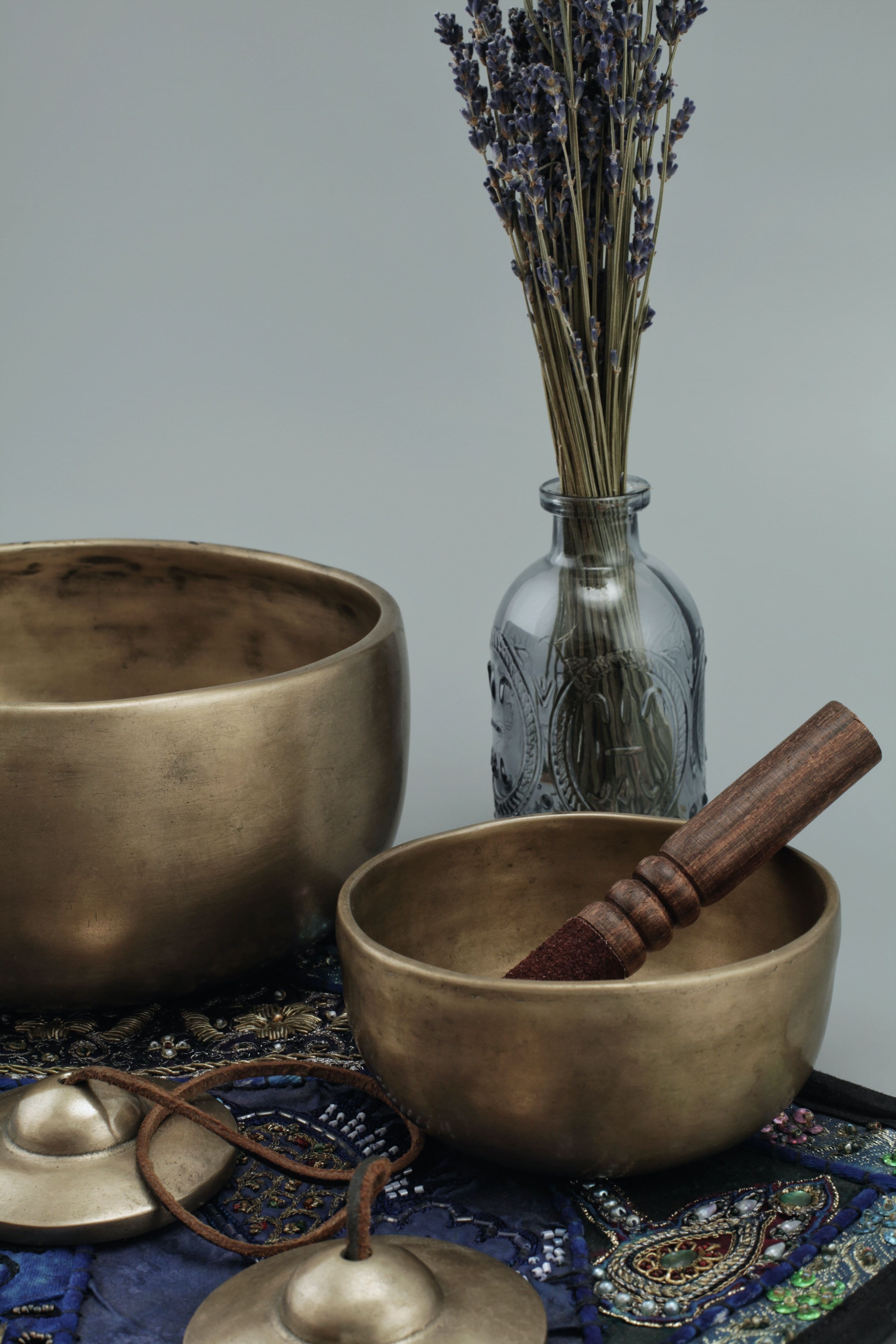 Sound Baths and Their Therapeutic Benefits: A Deep Dive into Healing Sounds